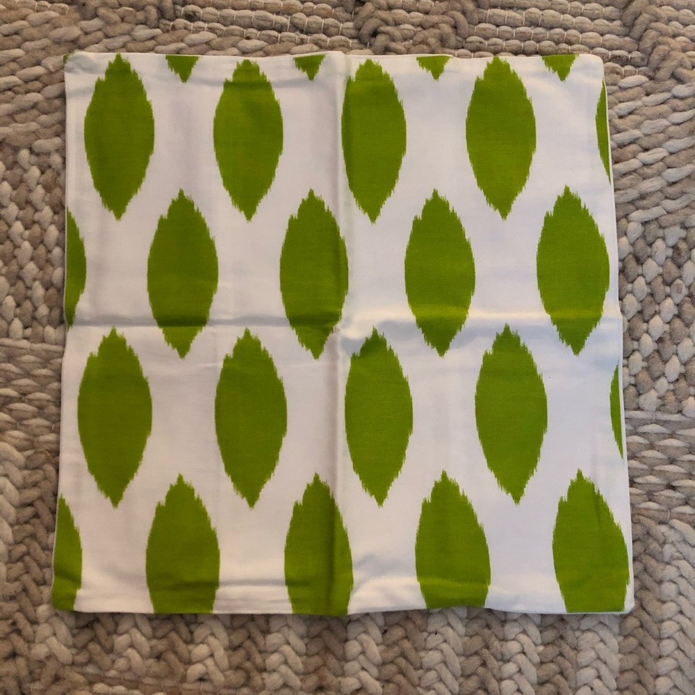 4 Pillow covers NEW